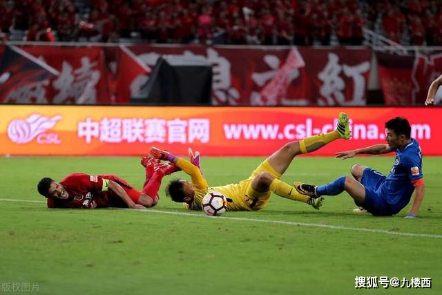 专访国足队长王大雷：压力让我们老队员承担